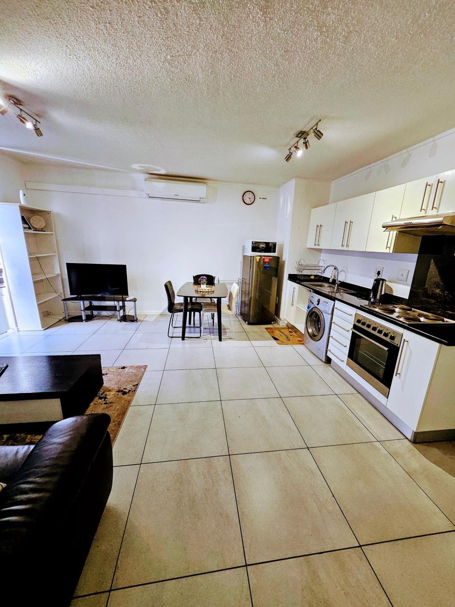 Kingelph Home-Stay Виндхук Экстерьер фото